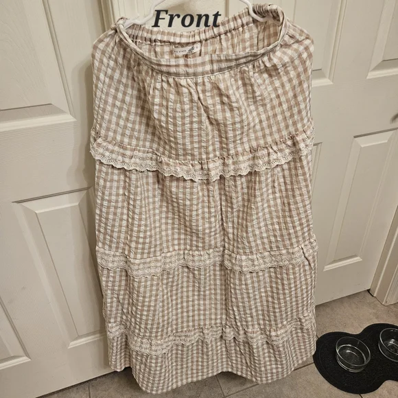 Brown Gingham Dress with Lace Trim - Picture 1 of 4